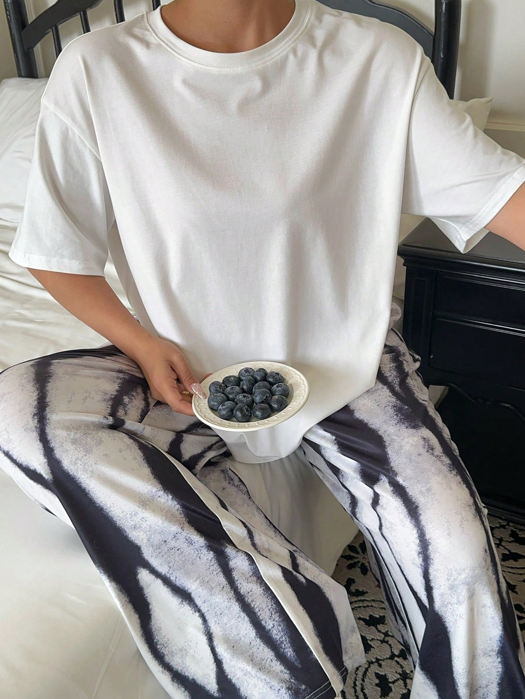Set pijamale SHEIN, alb