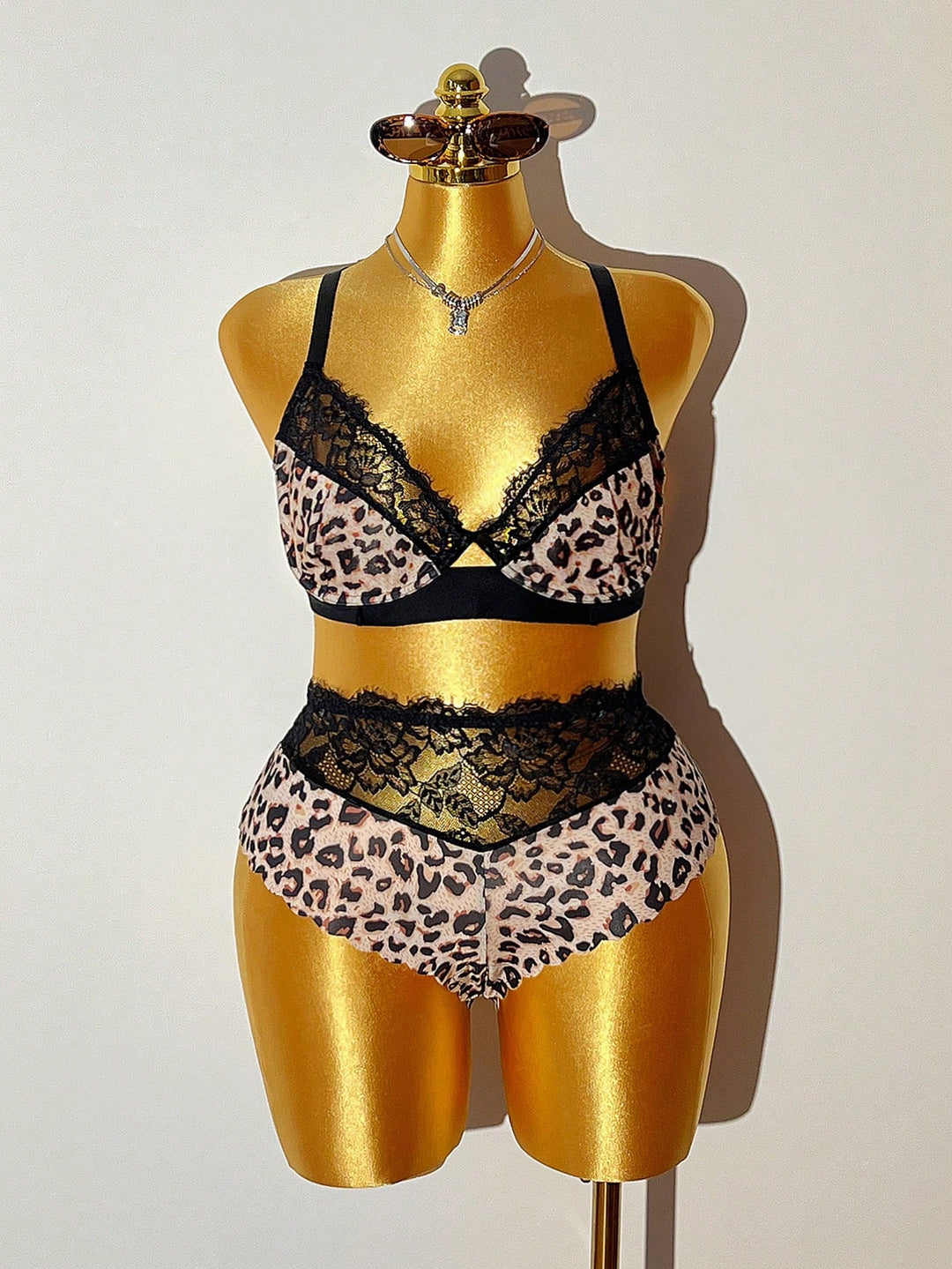 Set sutien și chilot SHEIN, mix culori