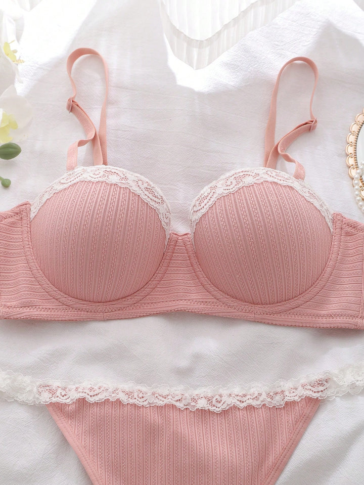 Set lenjerie SHEIN, roz