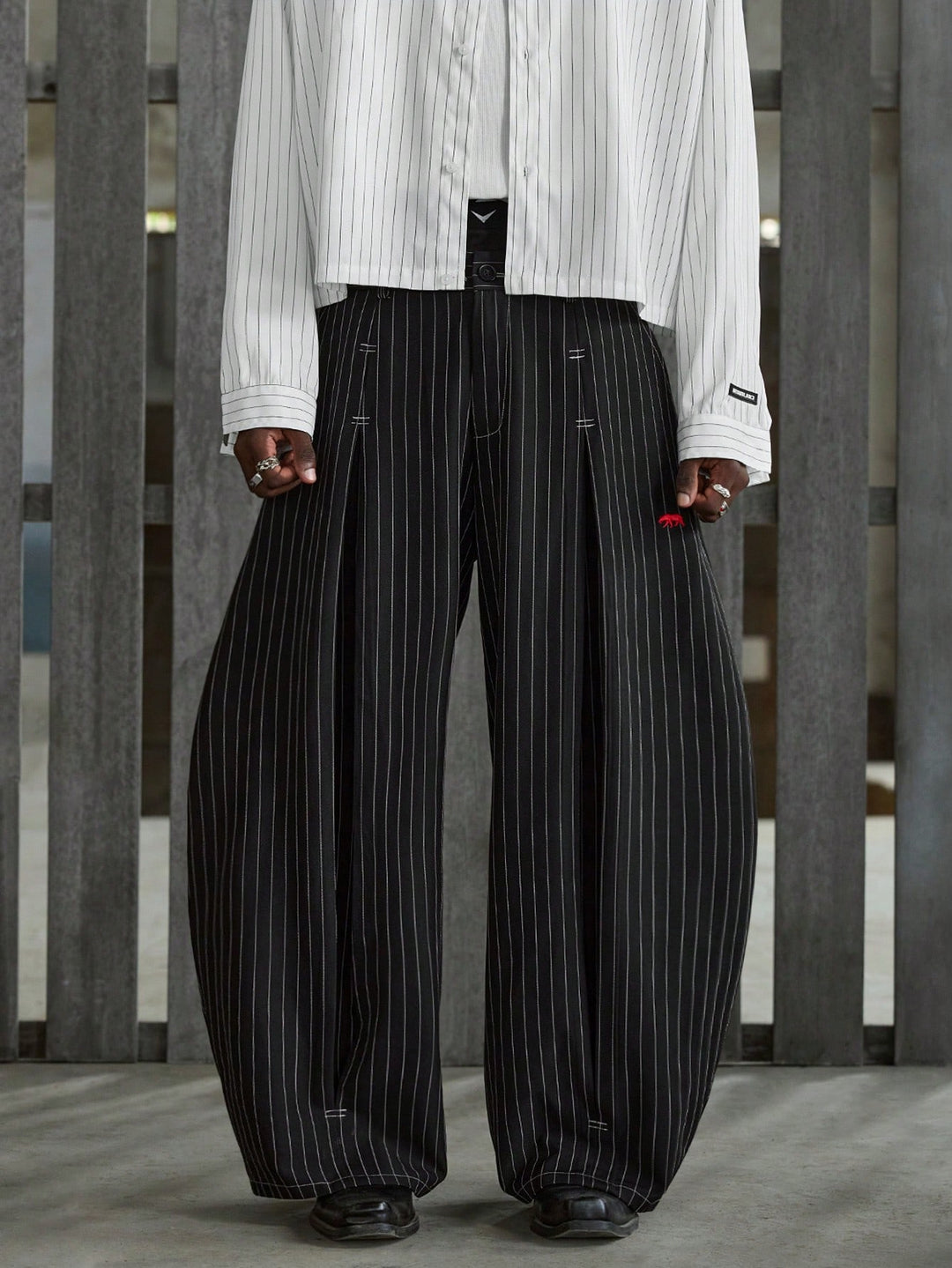 Pantalon SHEIN, negru