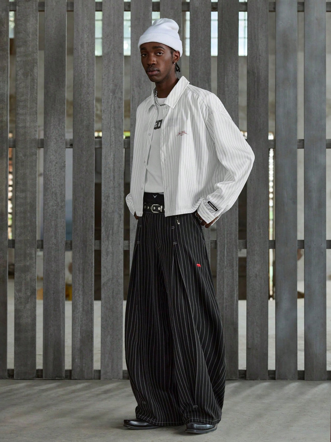 Pantalon SHEIN, negru