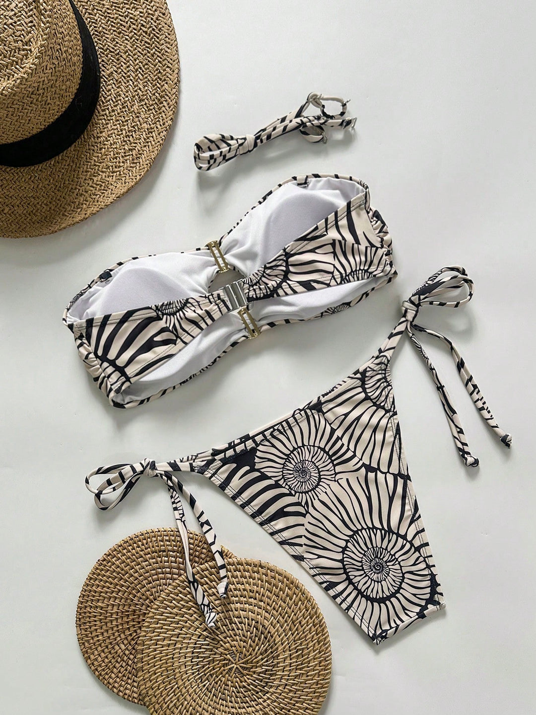 Set bikini SHEIN, mix culori