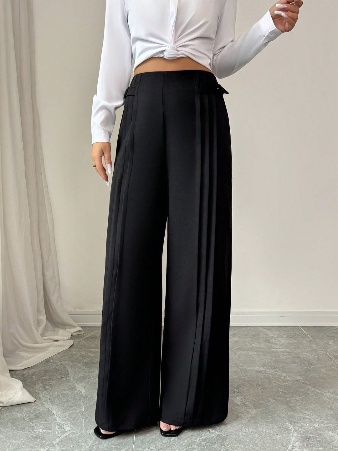 Pantaloni SHEIN, negru