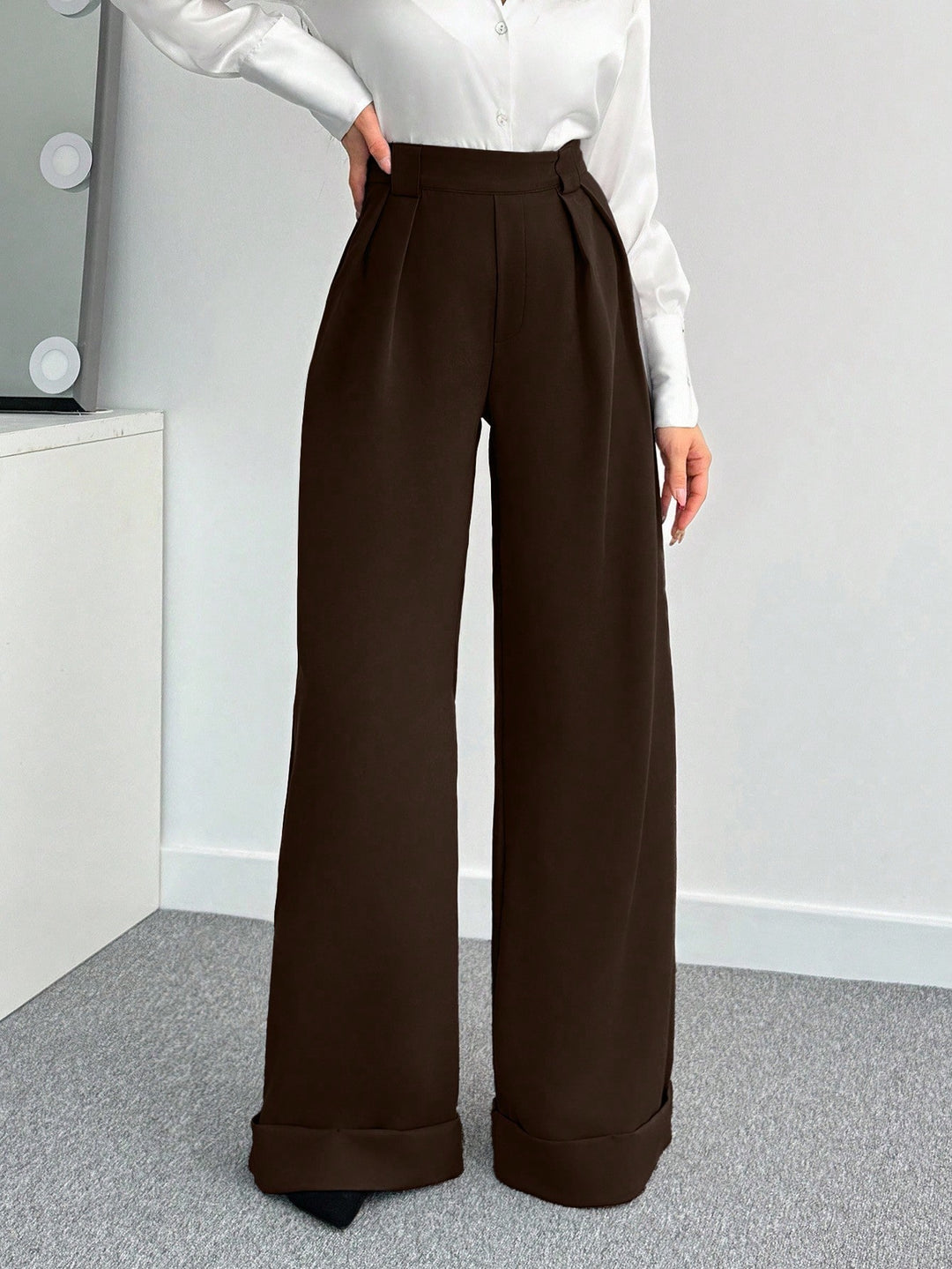 Pantaloni SHEIN, maro