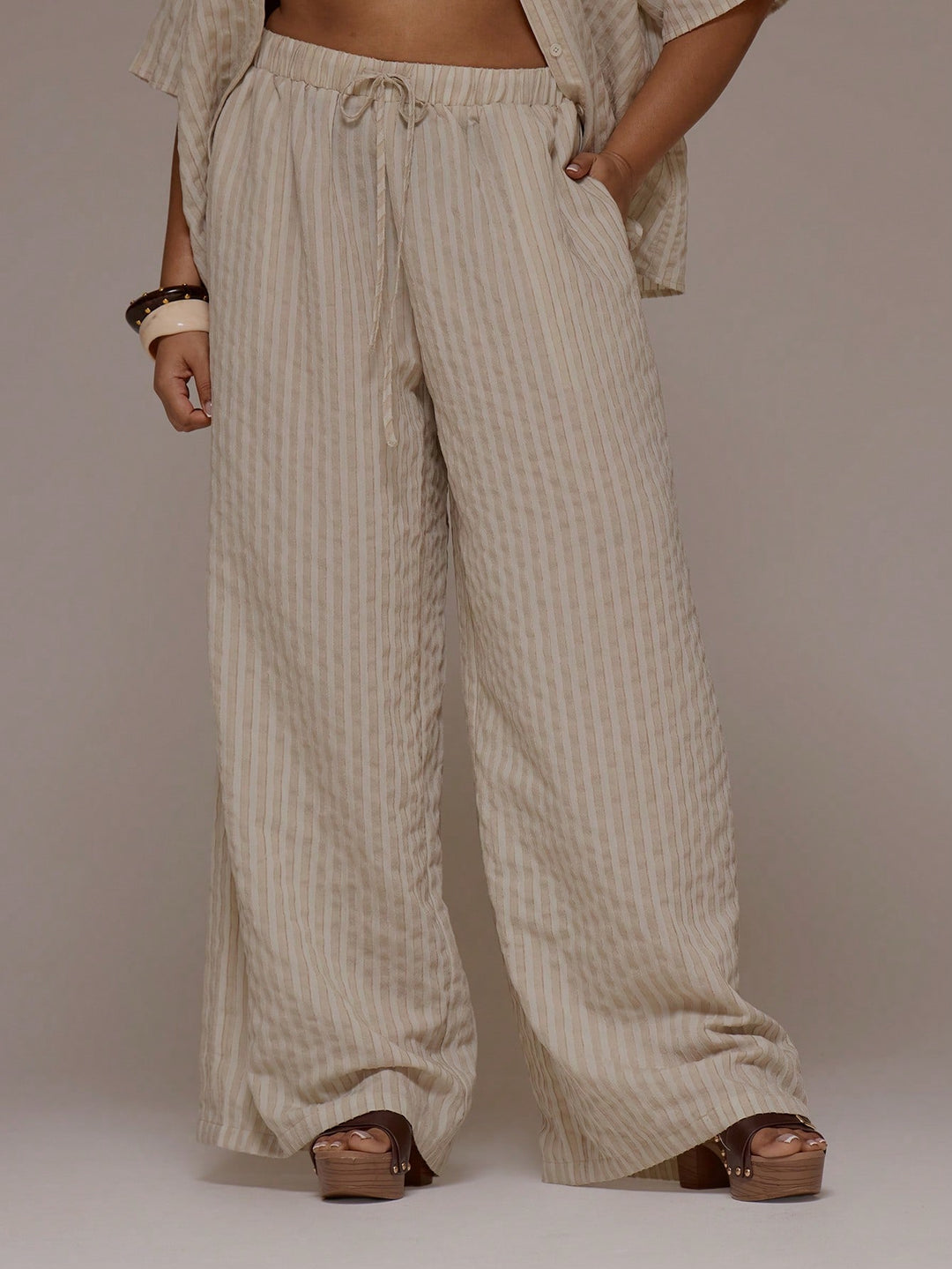 Pantaloni SHEIN, mix culori