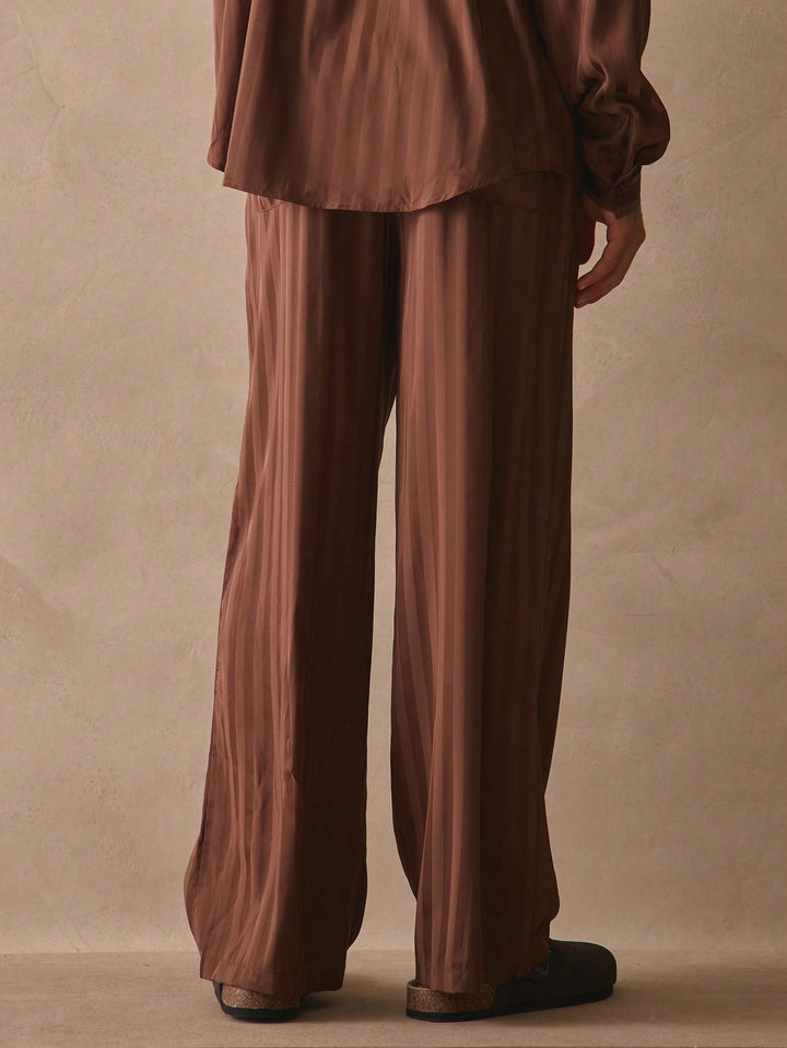 Pantalon SHEIN, maro