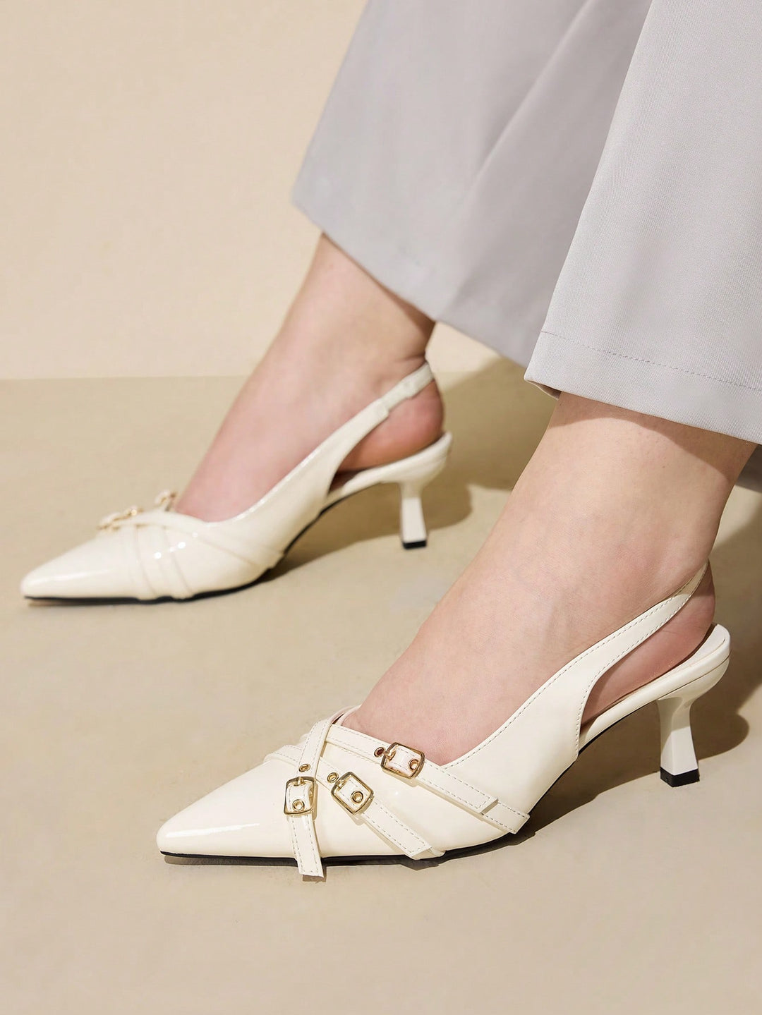 Pantofi SHEIN, alb