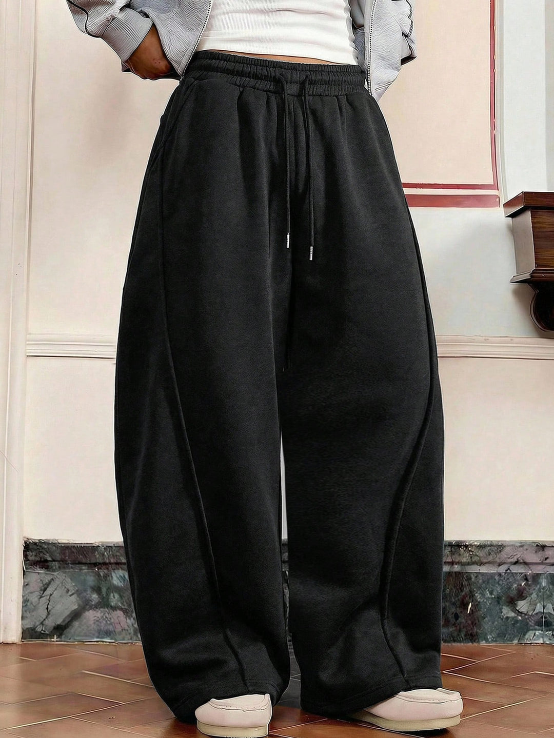 Pantaloni SHEIN, negru