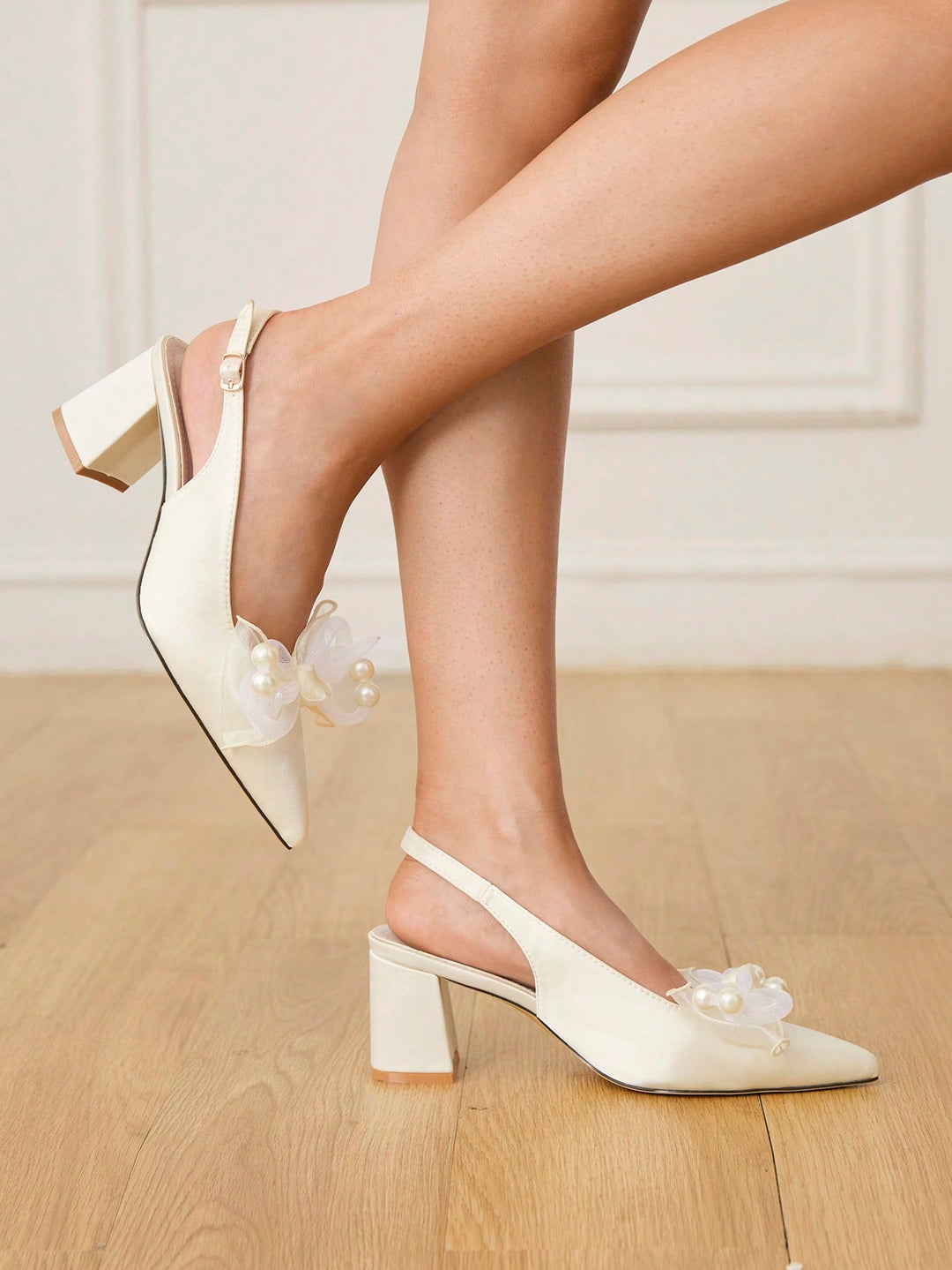 Pantofi cu toc SHEIN, bej