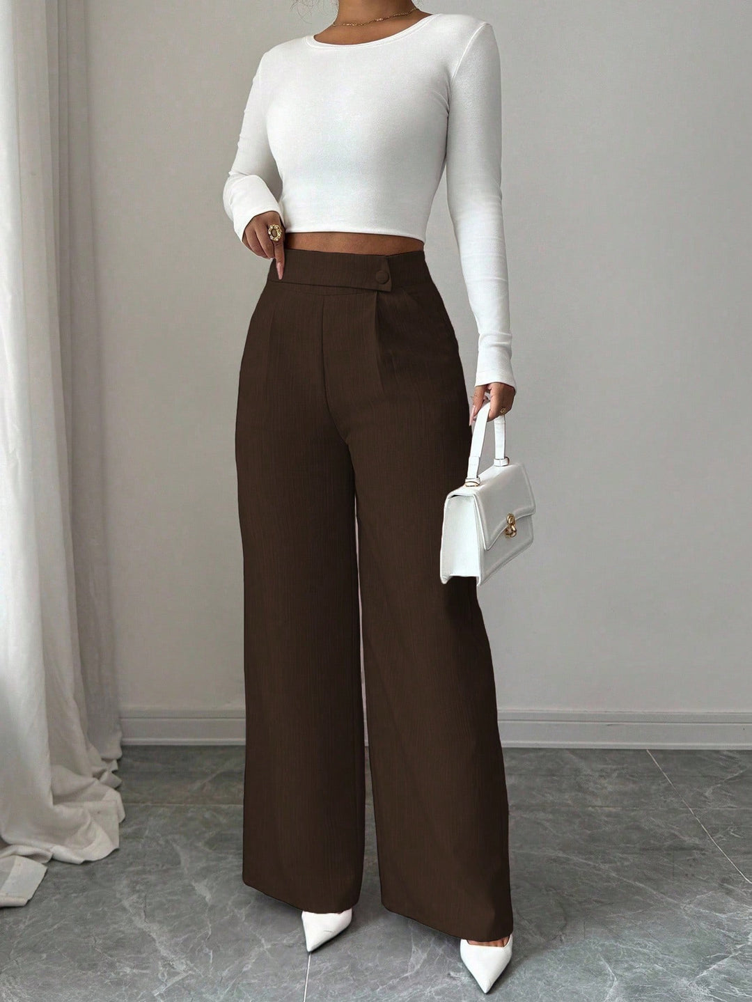 Pantaloni Shein, Maro