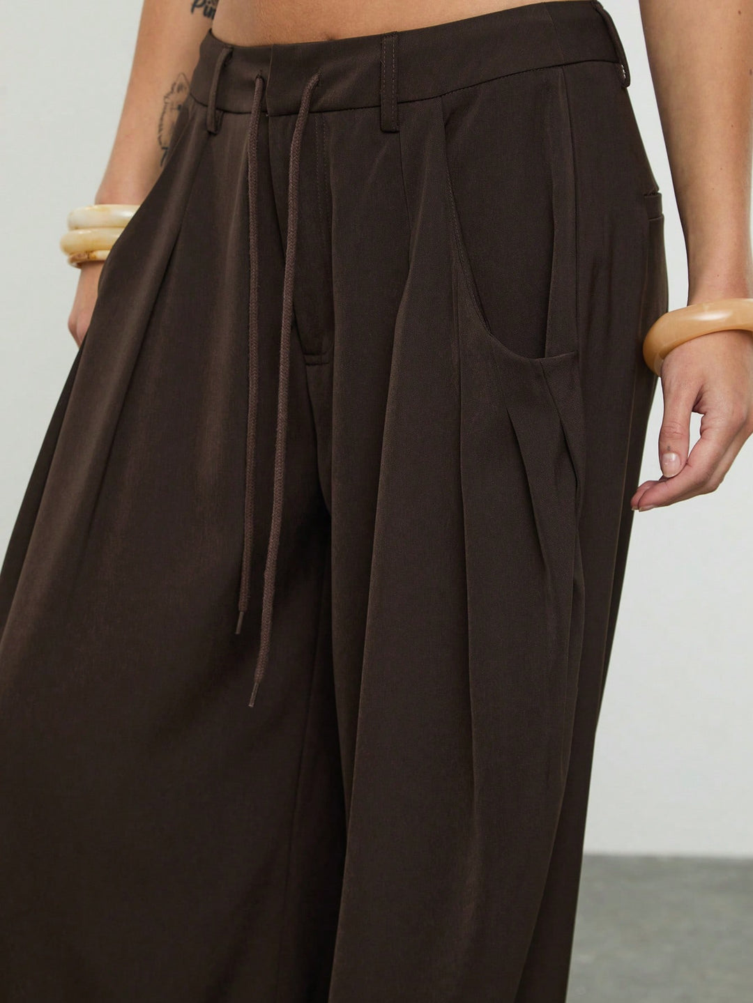 Pantaloni SHEIN, maro