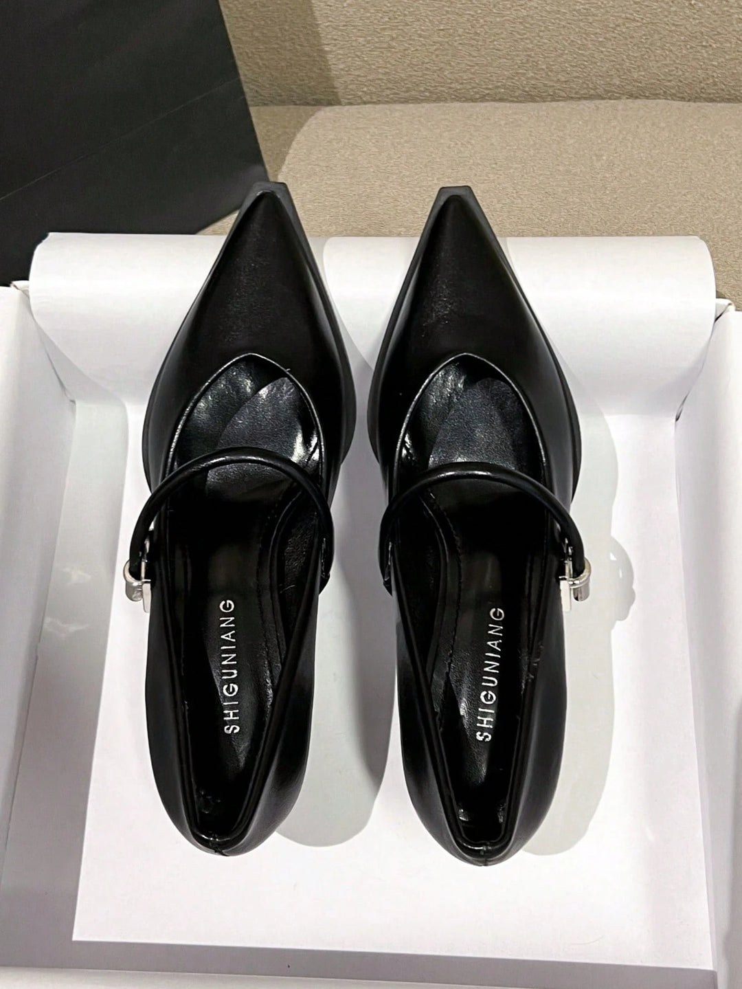 Pantofi cu toc SHEIN, negru