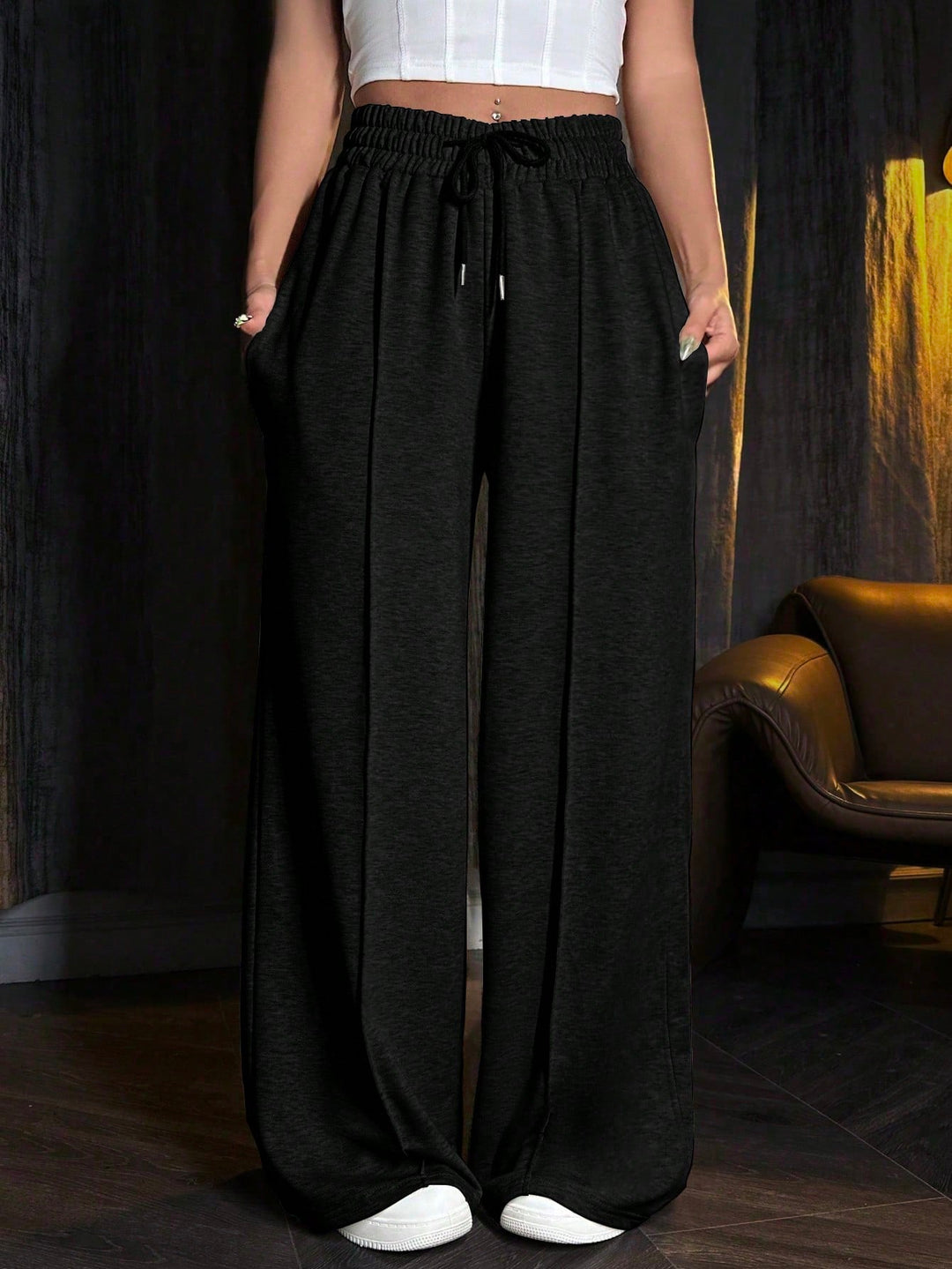 Pantaloni SHEIN, negru