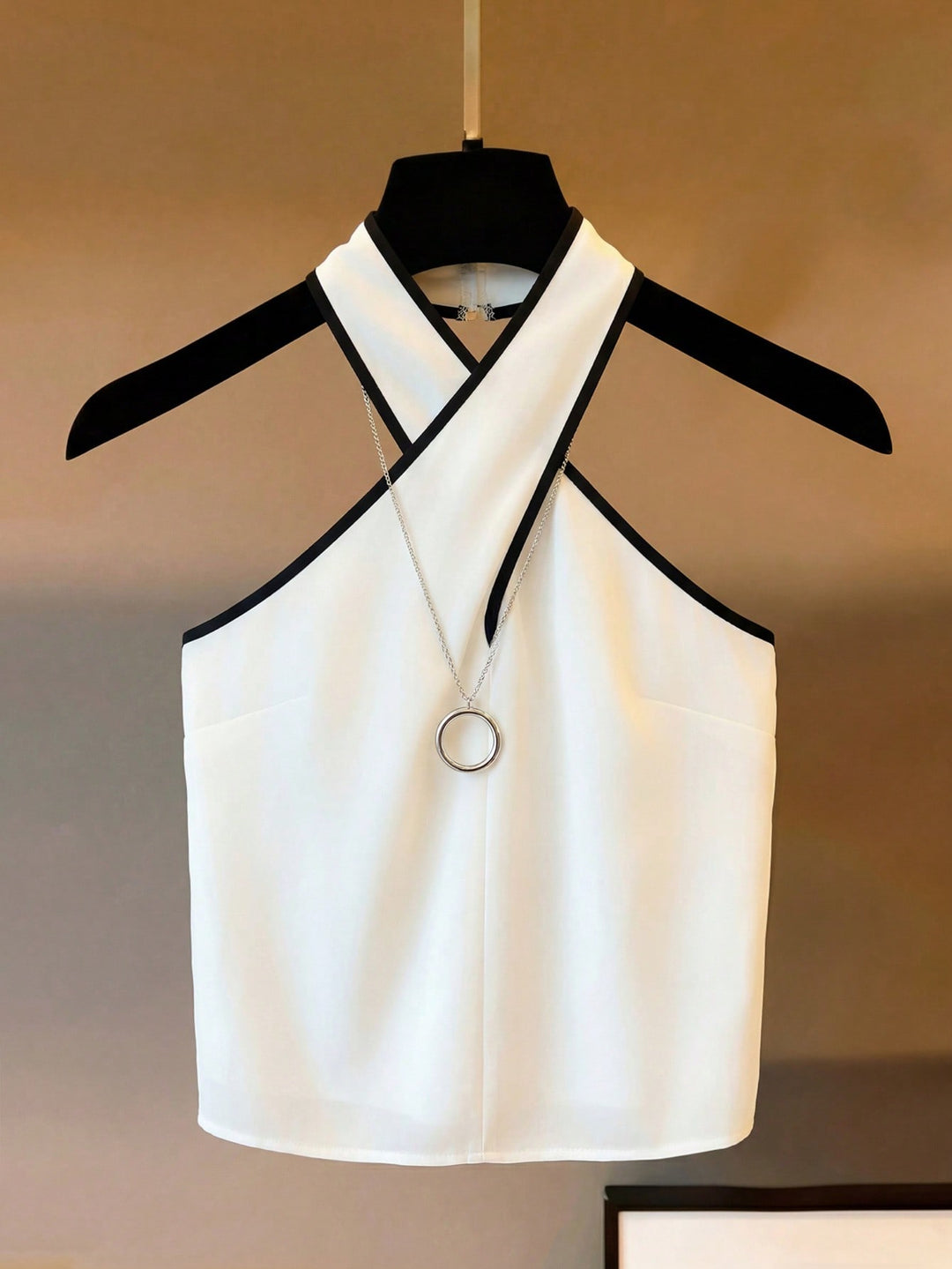 Top halter casual SHEIN, alb