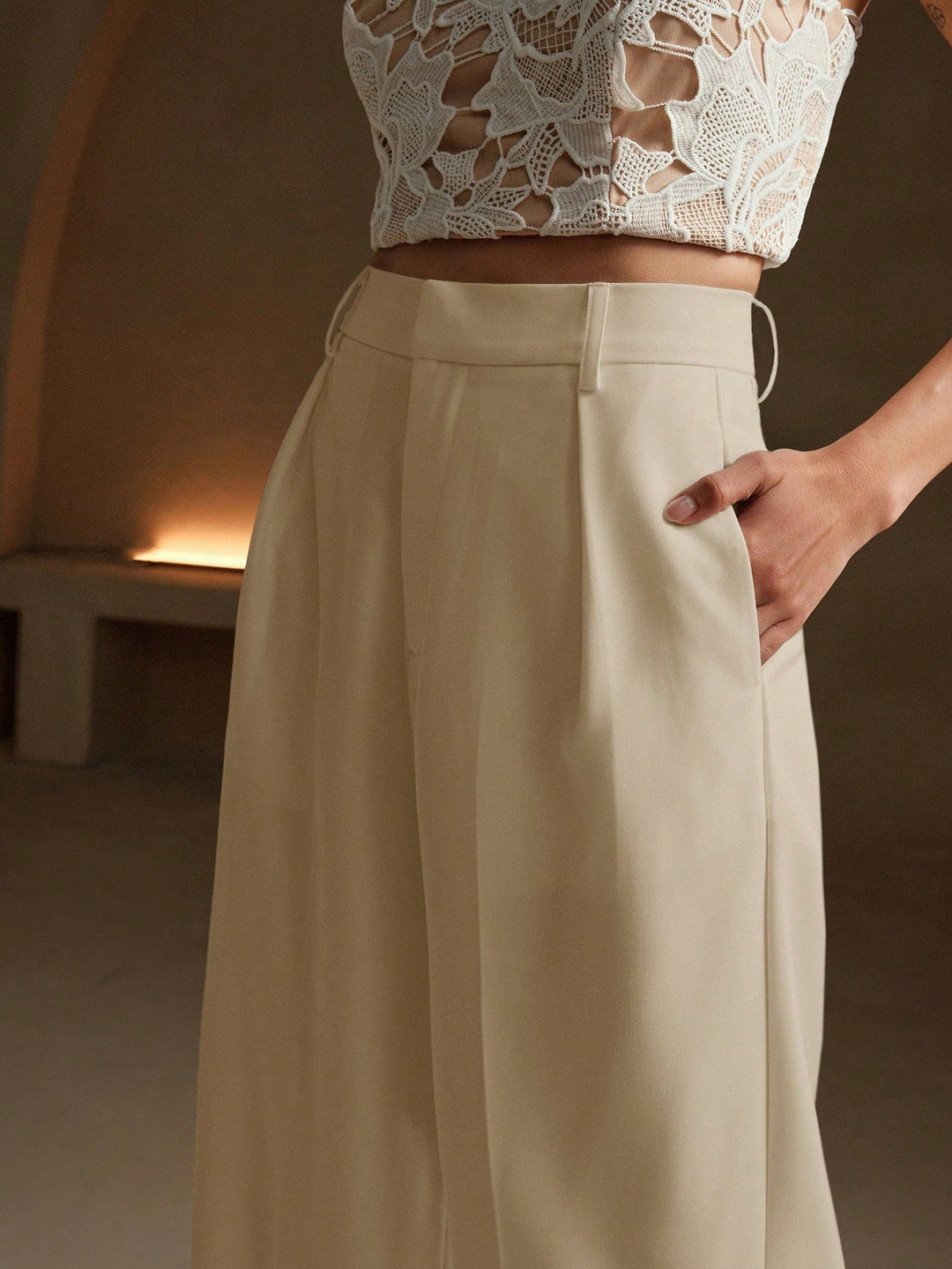 Pantaloni SHEIN, crem
