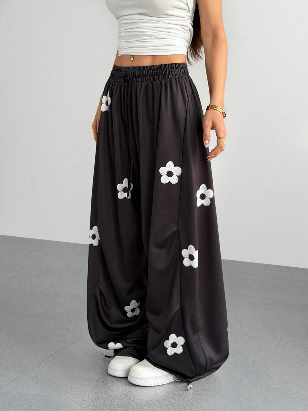 Pantaloni SHEIN, negru