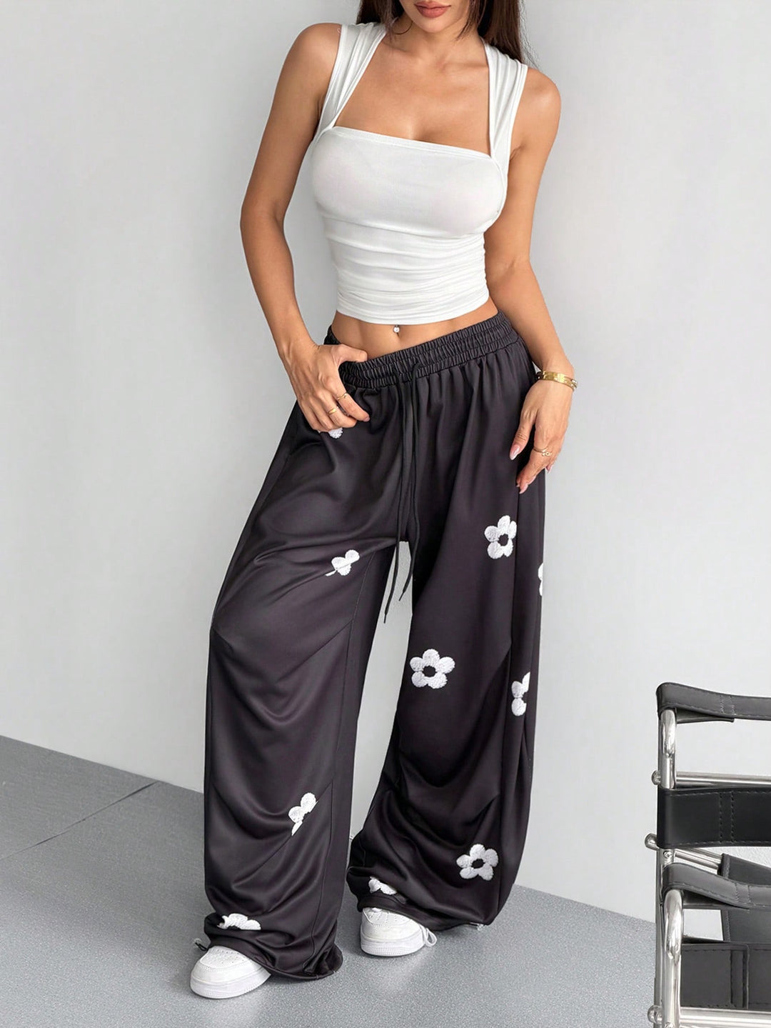 Pantaloni SHEIN, negru