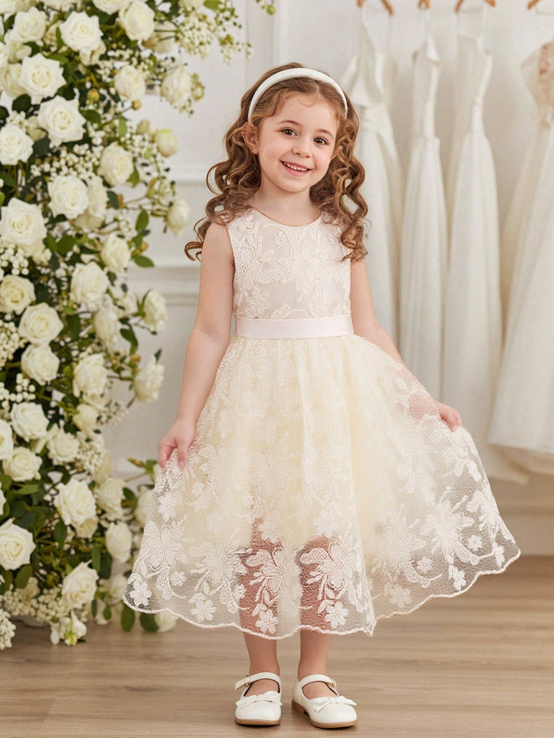 Rochie SHEIN, crem