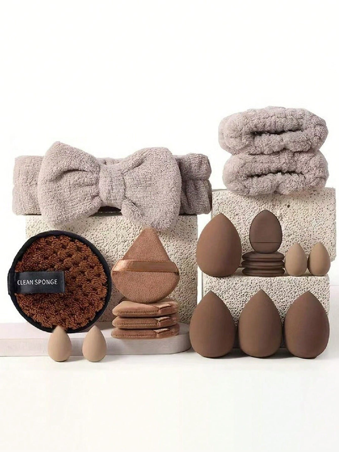 Set de perii SHEIN, mix culori