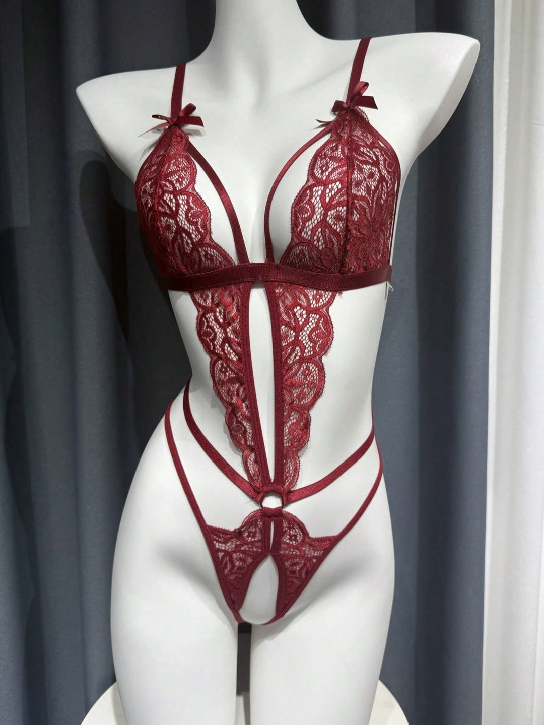 SHEIN csipkebody, bordó