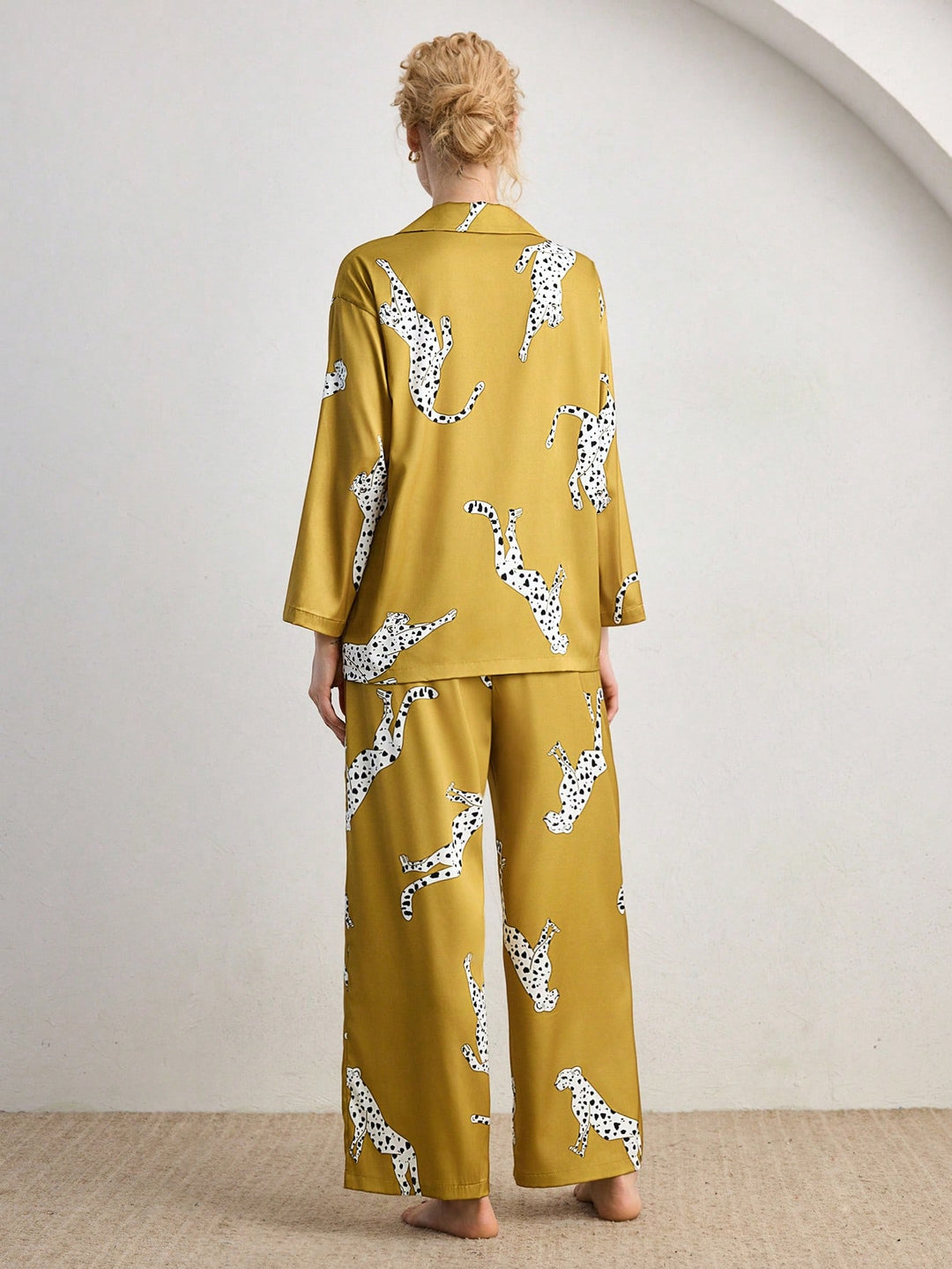 Compleu pijamale SHEIN, galben