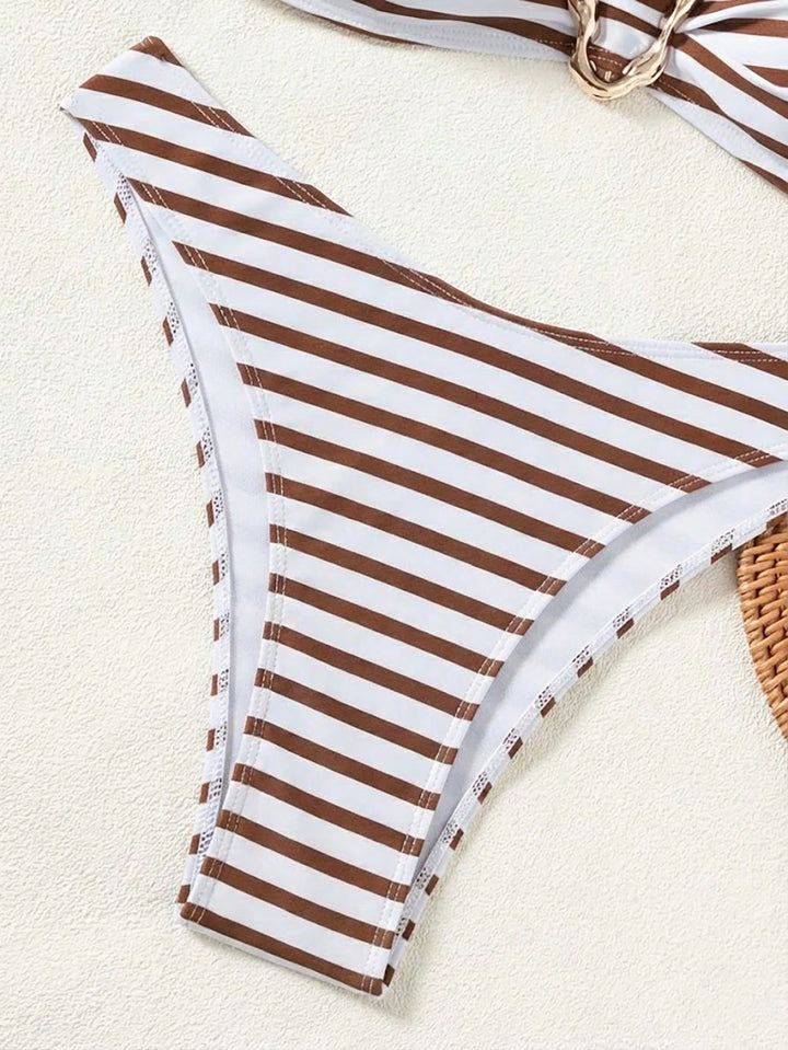 Set bikini SHEIN, maro