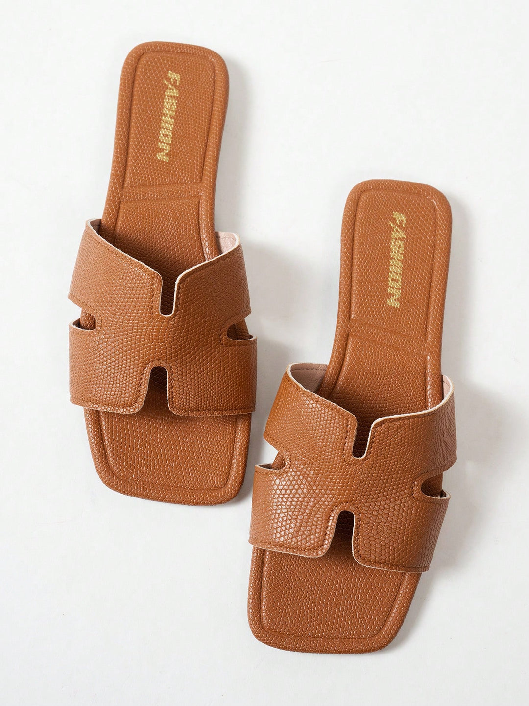 Papuc tip slide SHEIN, maro