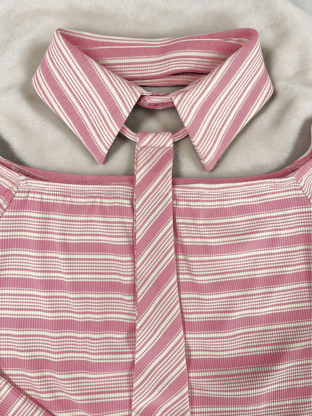 Tricou SHEIN, roz