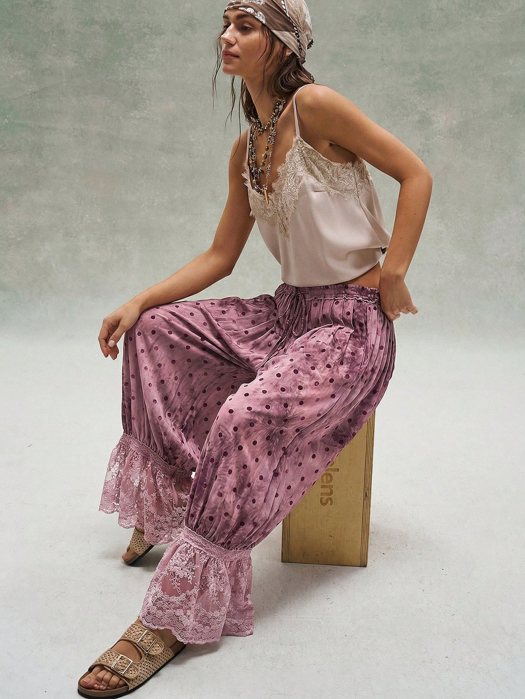 Pantaloni SHEIN, roz