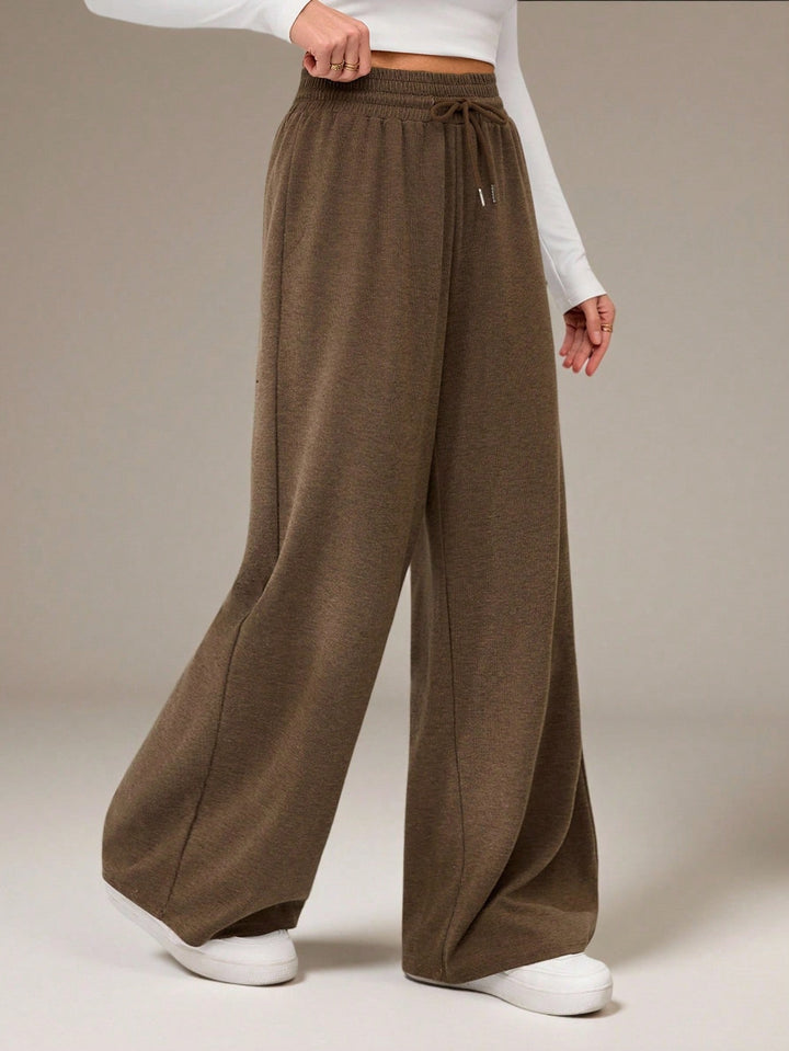 Pantaloni SHEIN, maro