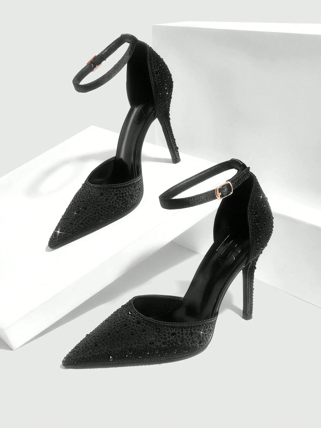 Pantofi cu toc SHEIN, negru