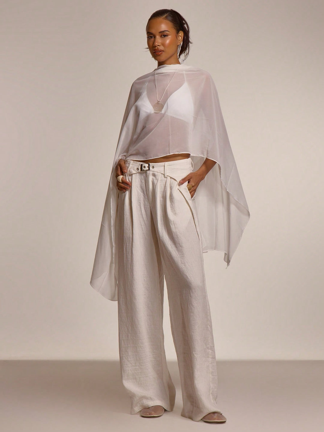 Pantaloni SHEIN, alb