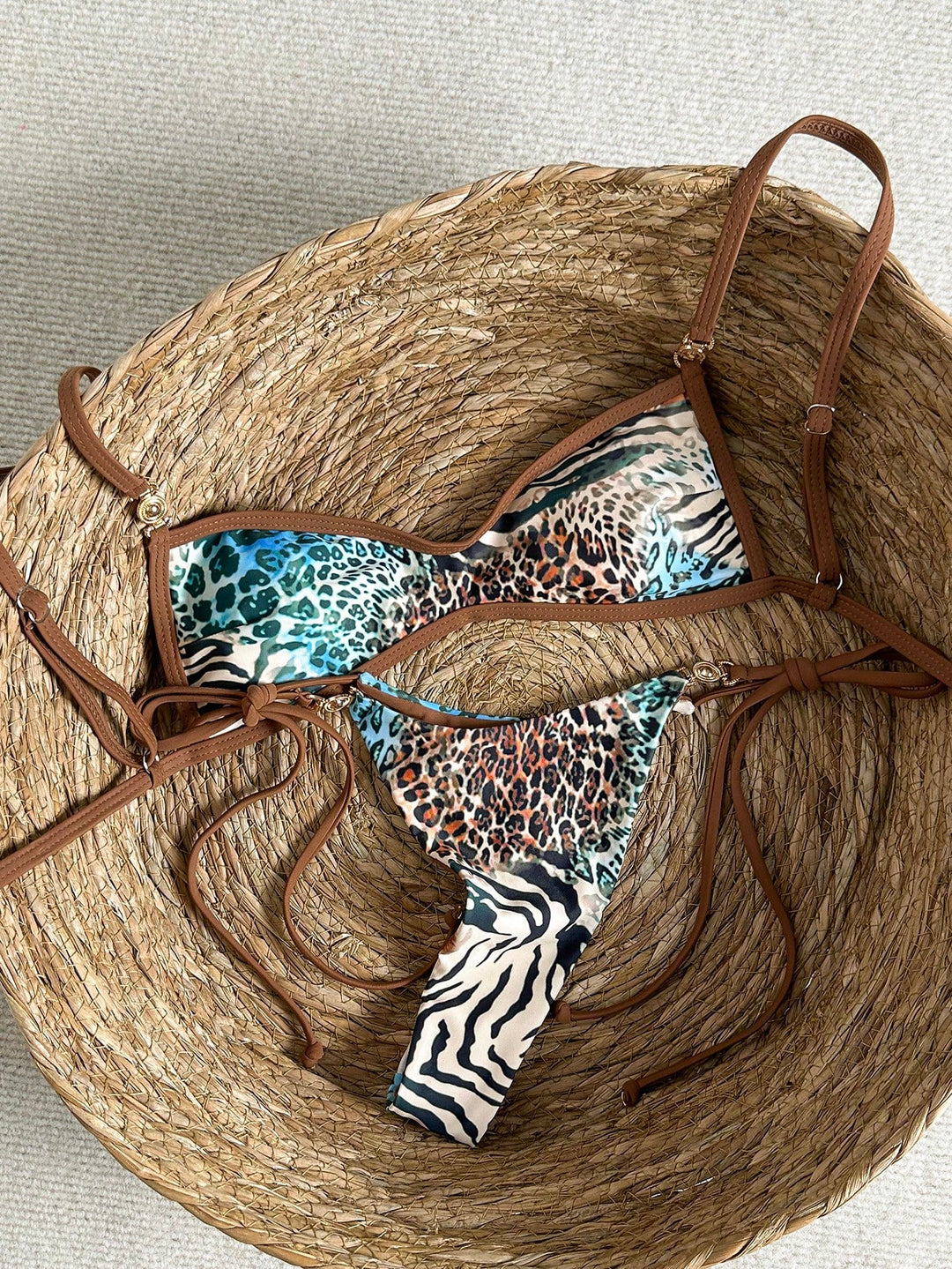 Set bikini SHEIN, mix culori