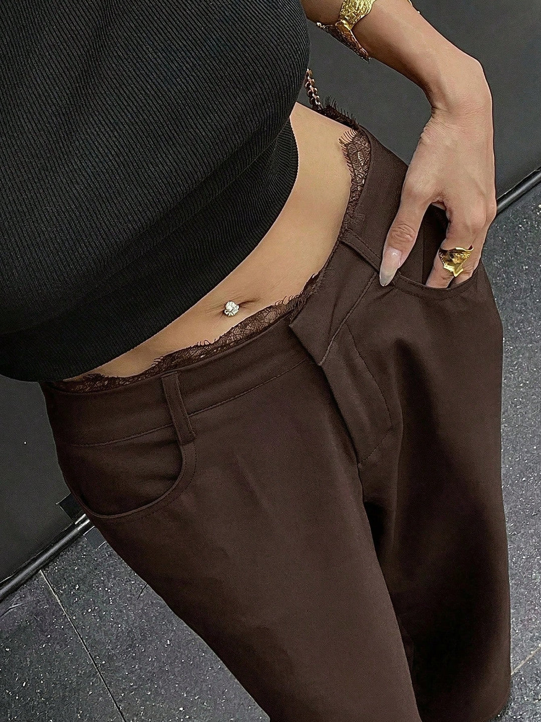 Pantalon SHEIN, maro