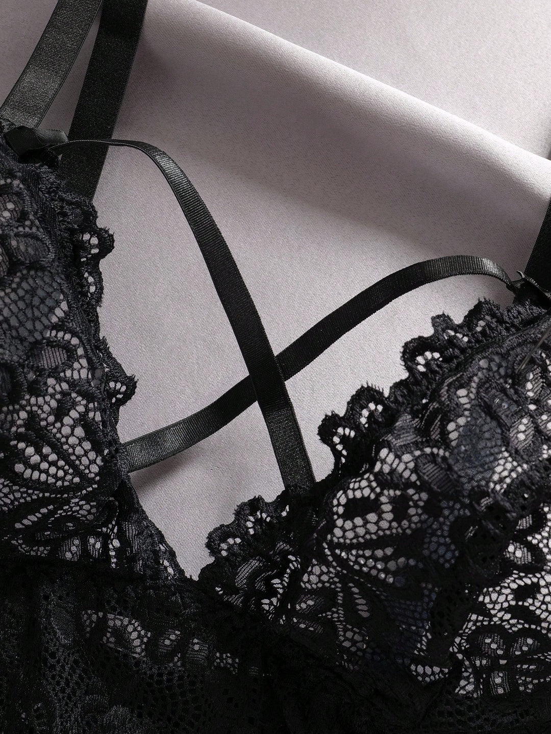 Set sutien și chilot SHEIN, negru