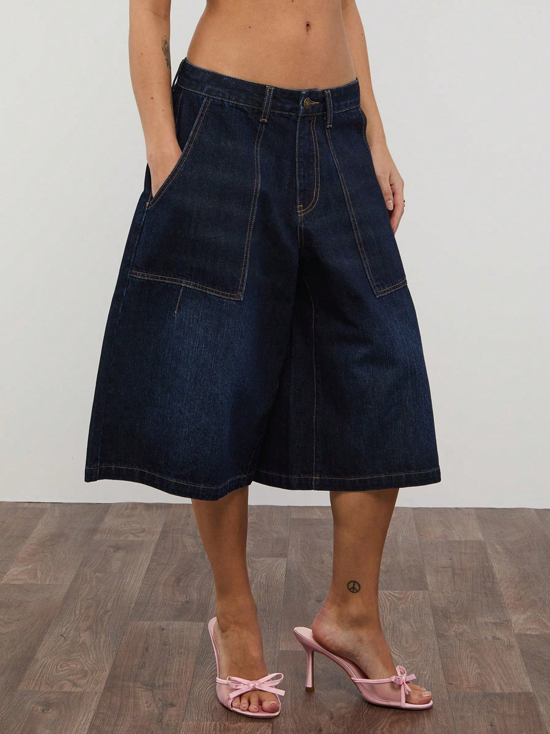 Pantaloni scurți SHEIN, negru