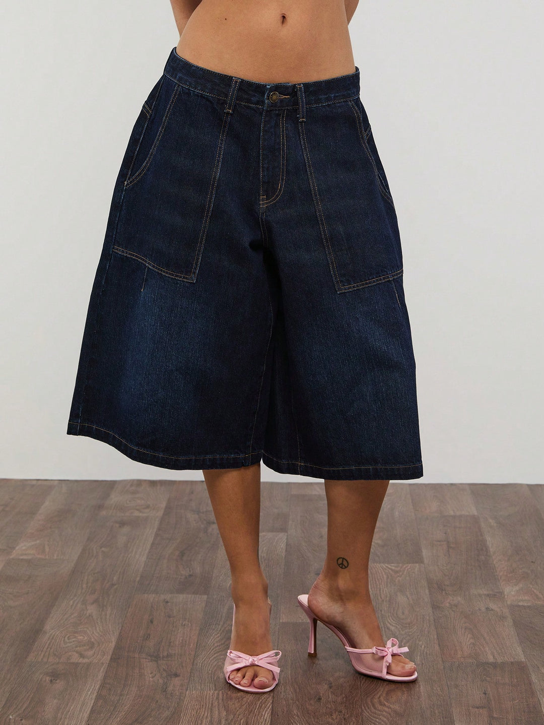 Pantaloni scurți SHEIN, negru