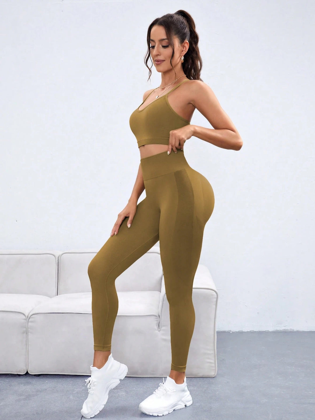 Compleu sport SHEIN, kaki