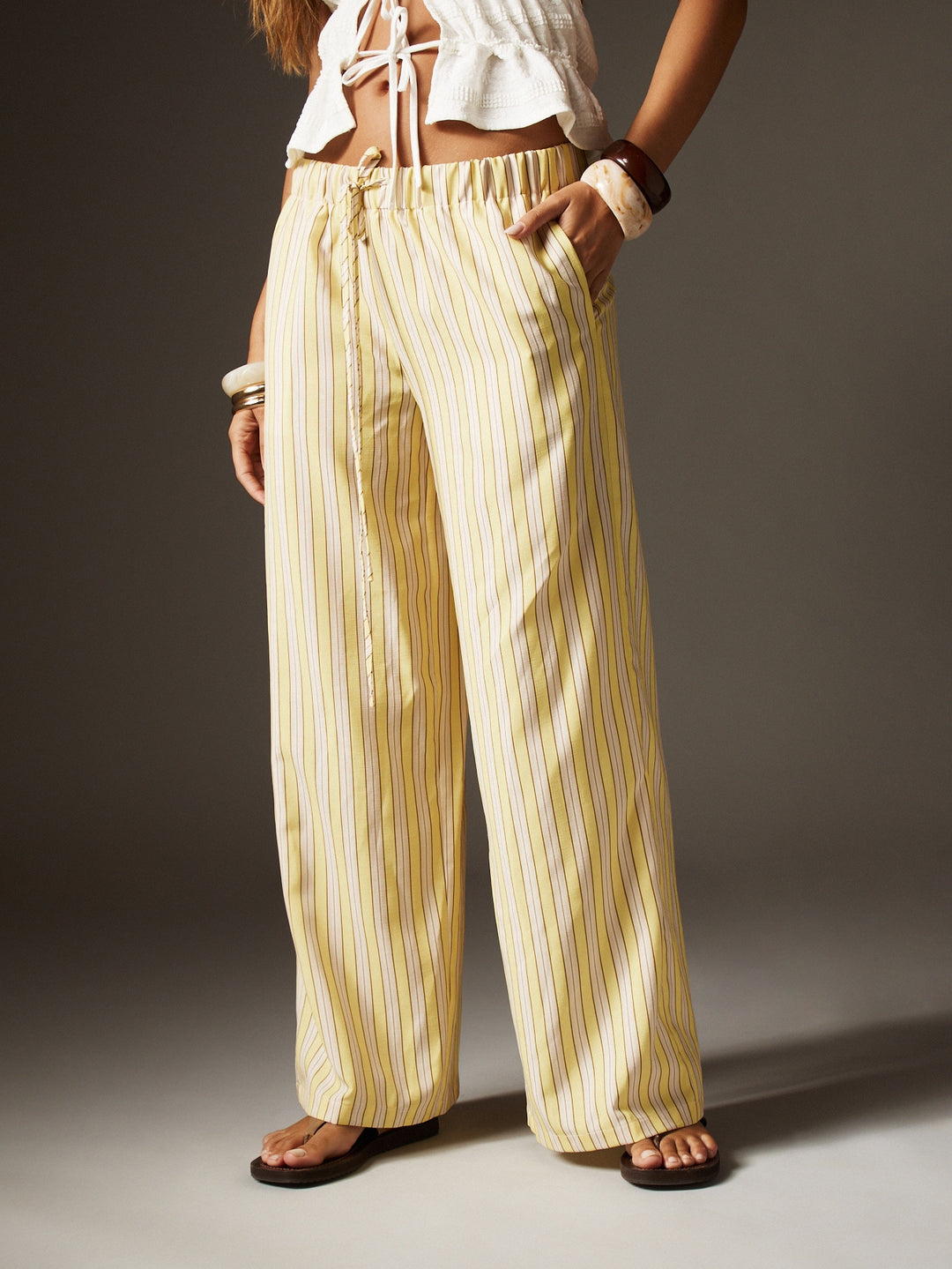 Pantaloni SHEIN, galben