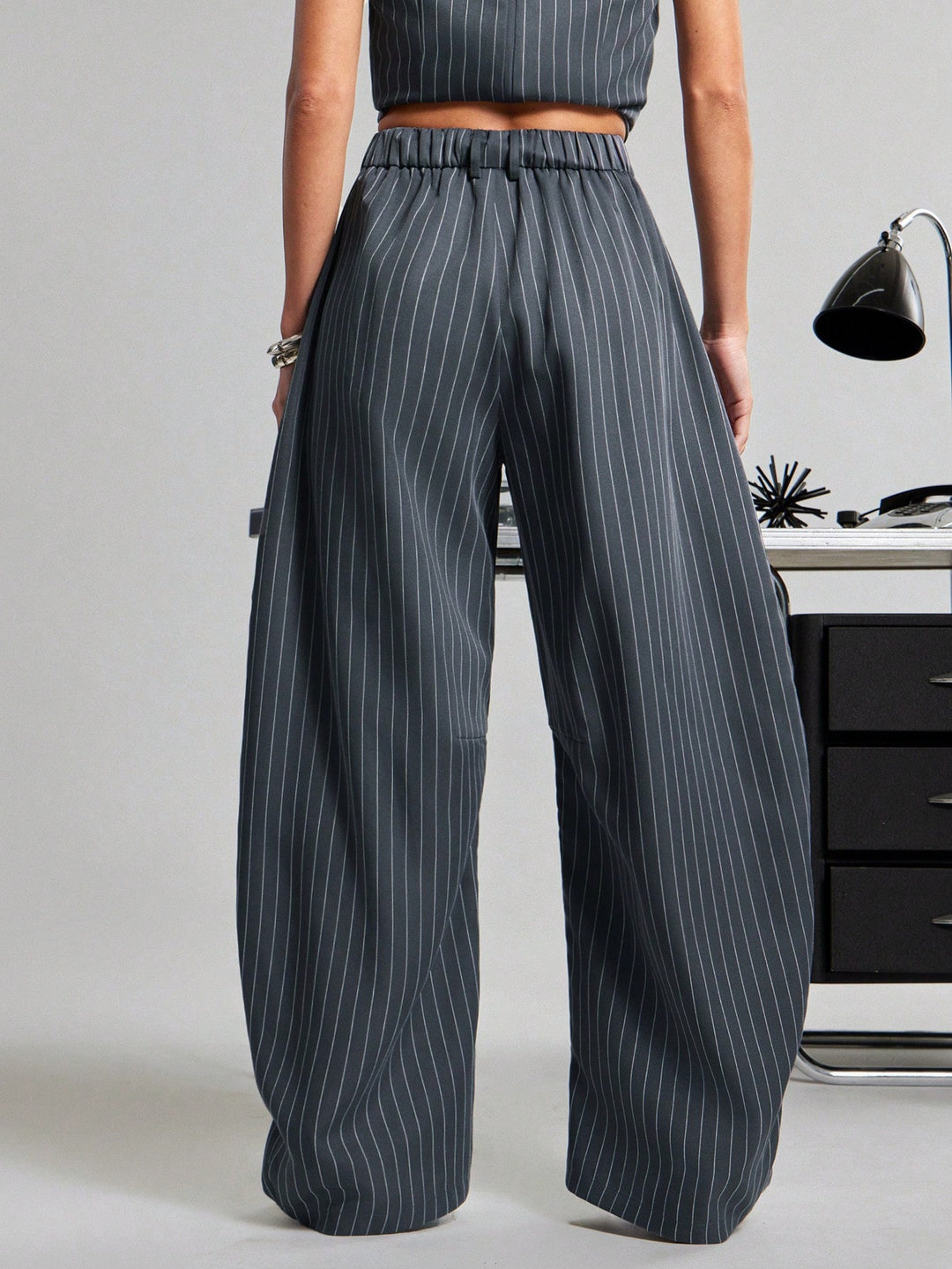 Pantaloni SHEIN, gri