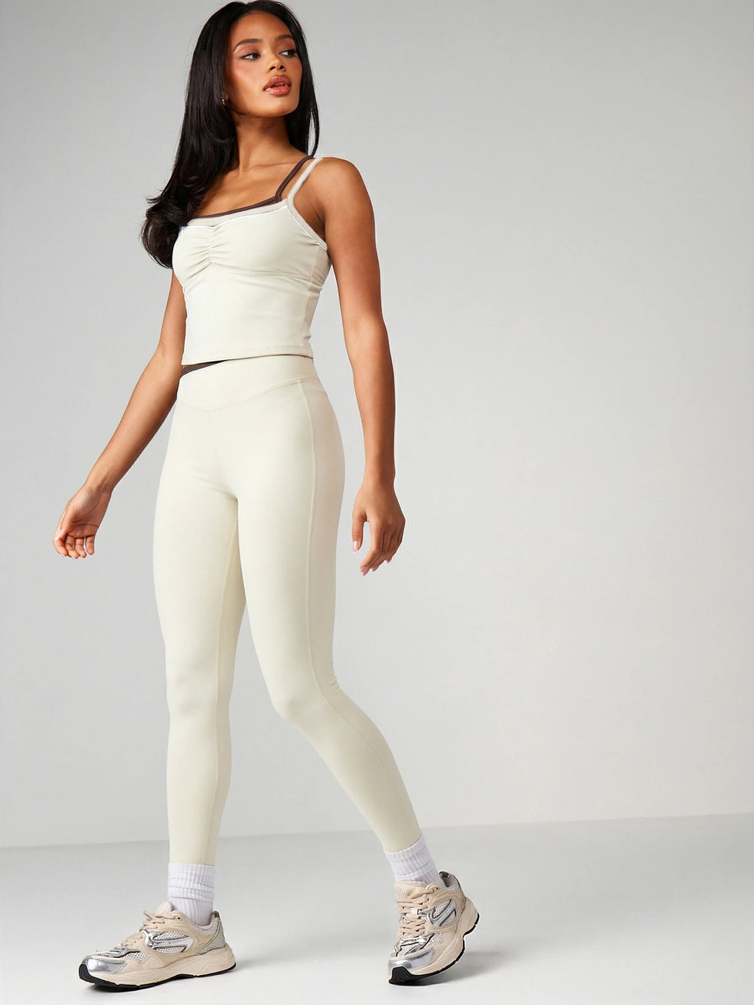 Compleu sport SHEIN, crem