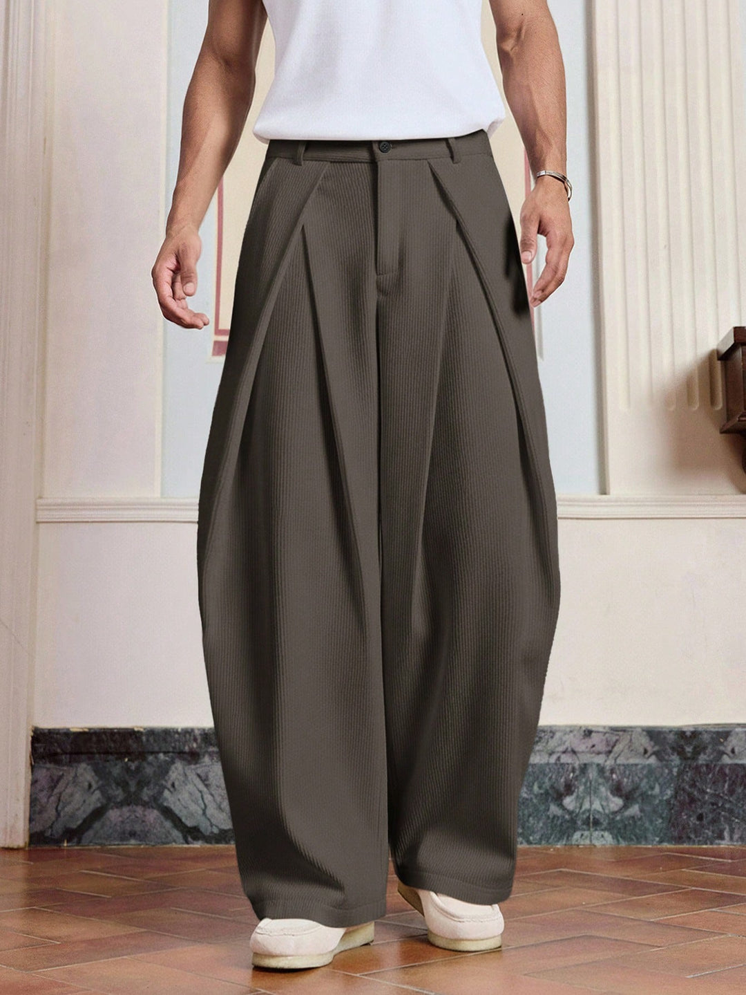 Pantalon SHEIN, maro