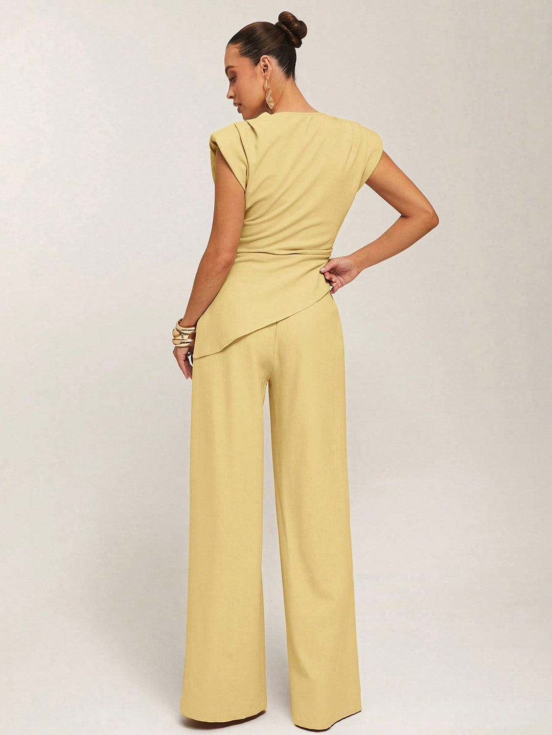 Top SHEIN, galben