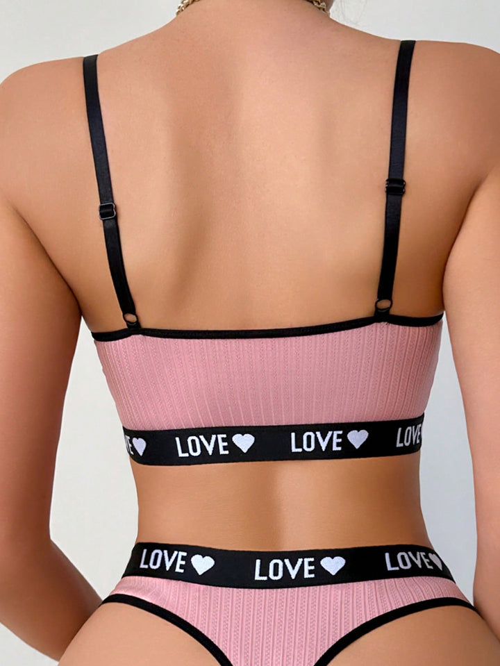 Set lenjerie SHEIN, roz