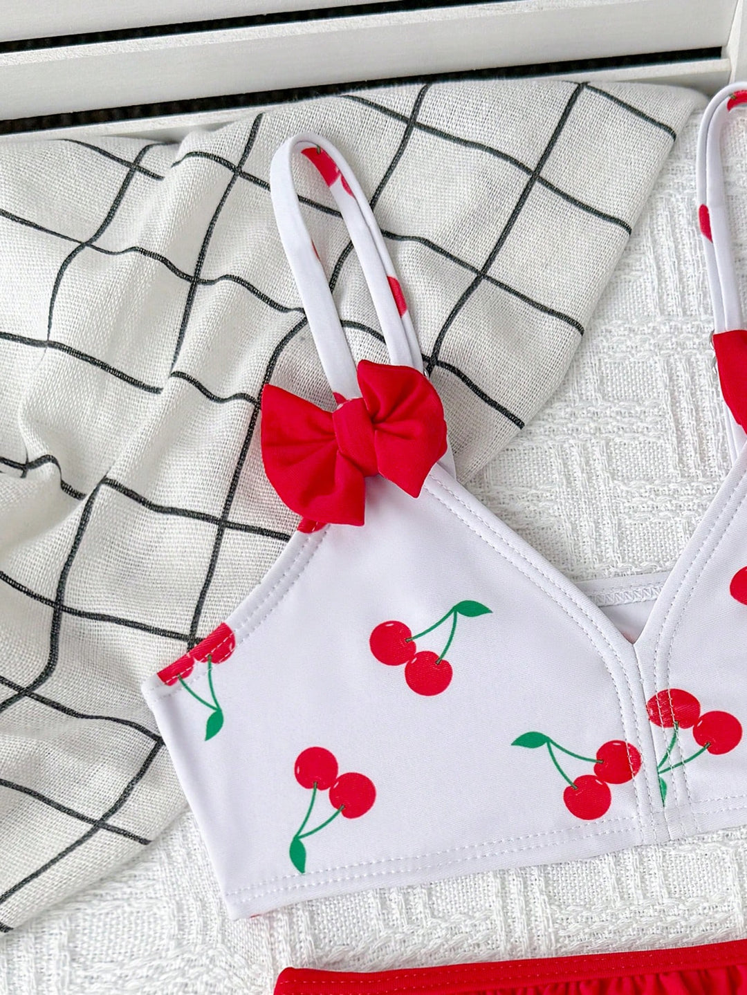 Set bikini SHEIN, mix culori