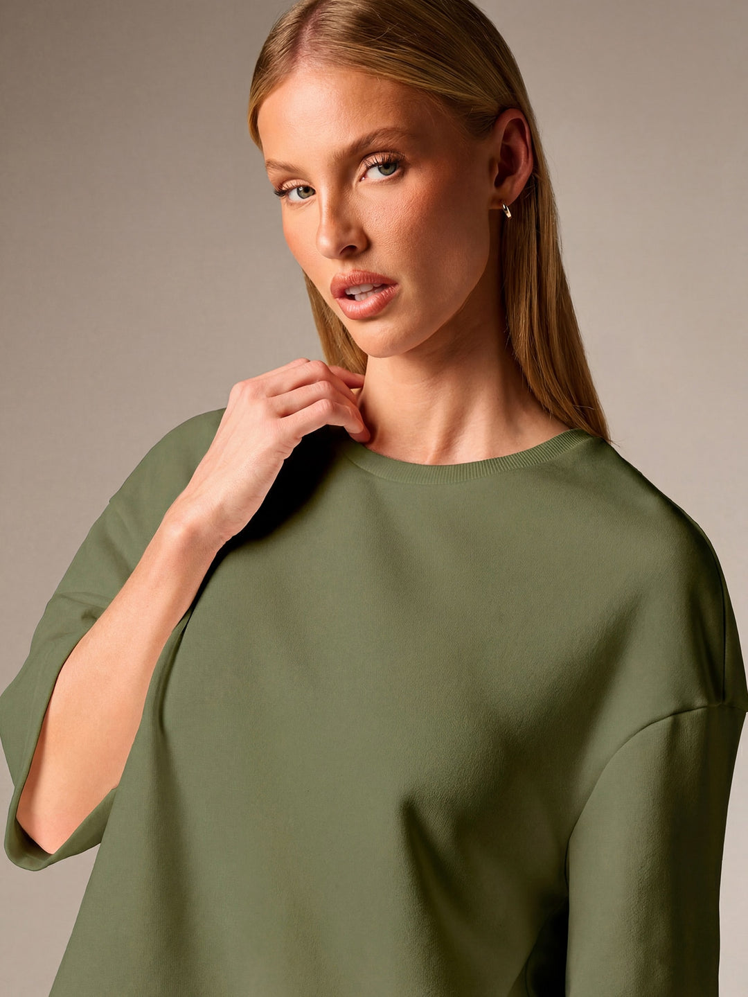 Tricou SHEIN, kaki