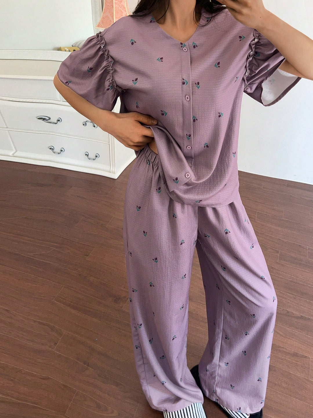 Pijama SHEIN, mov