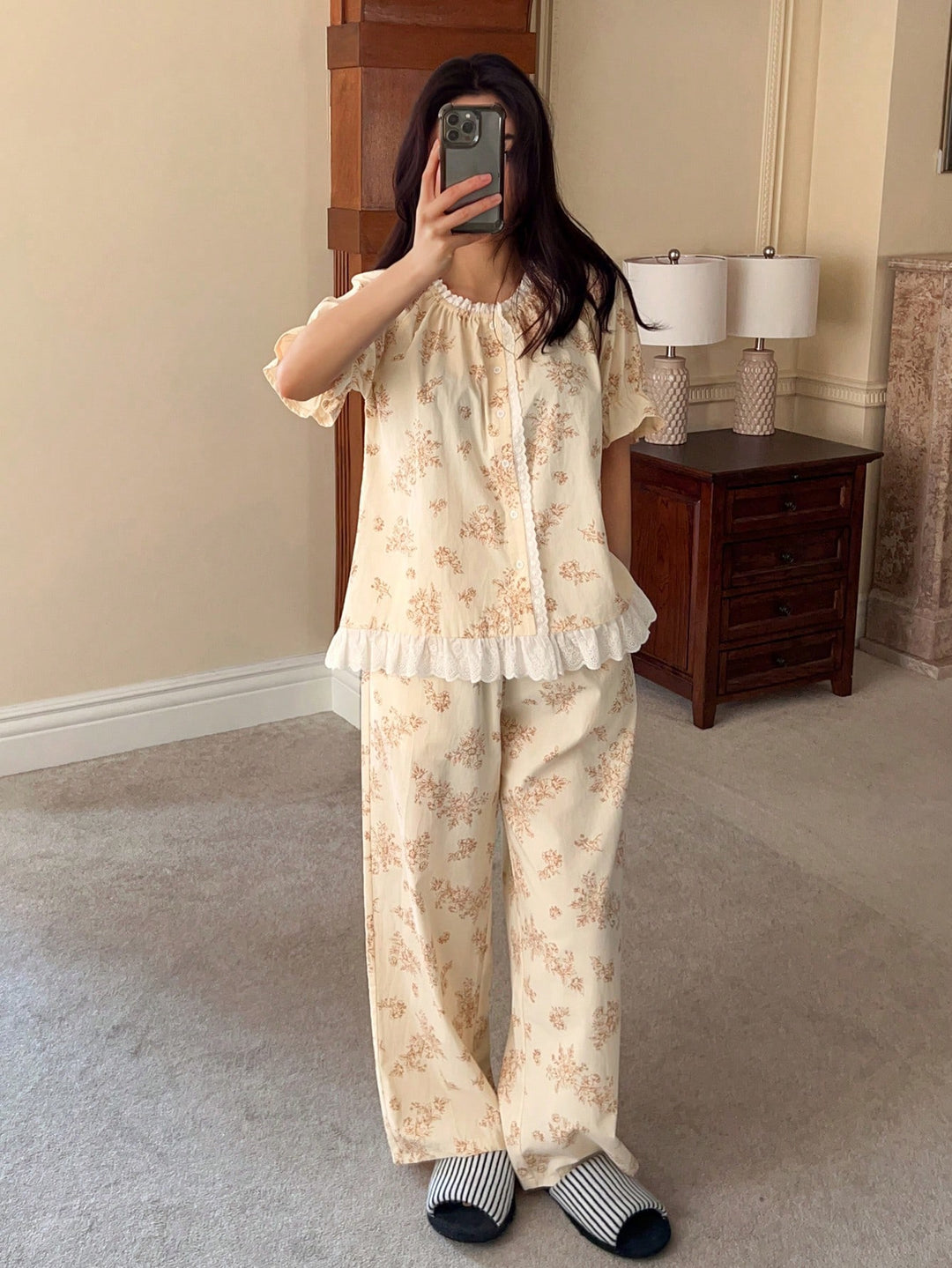 Pijama SHEIN, kaki