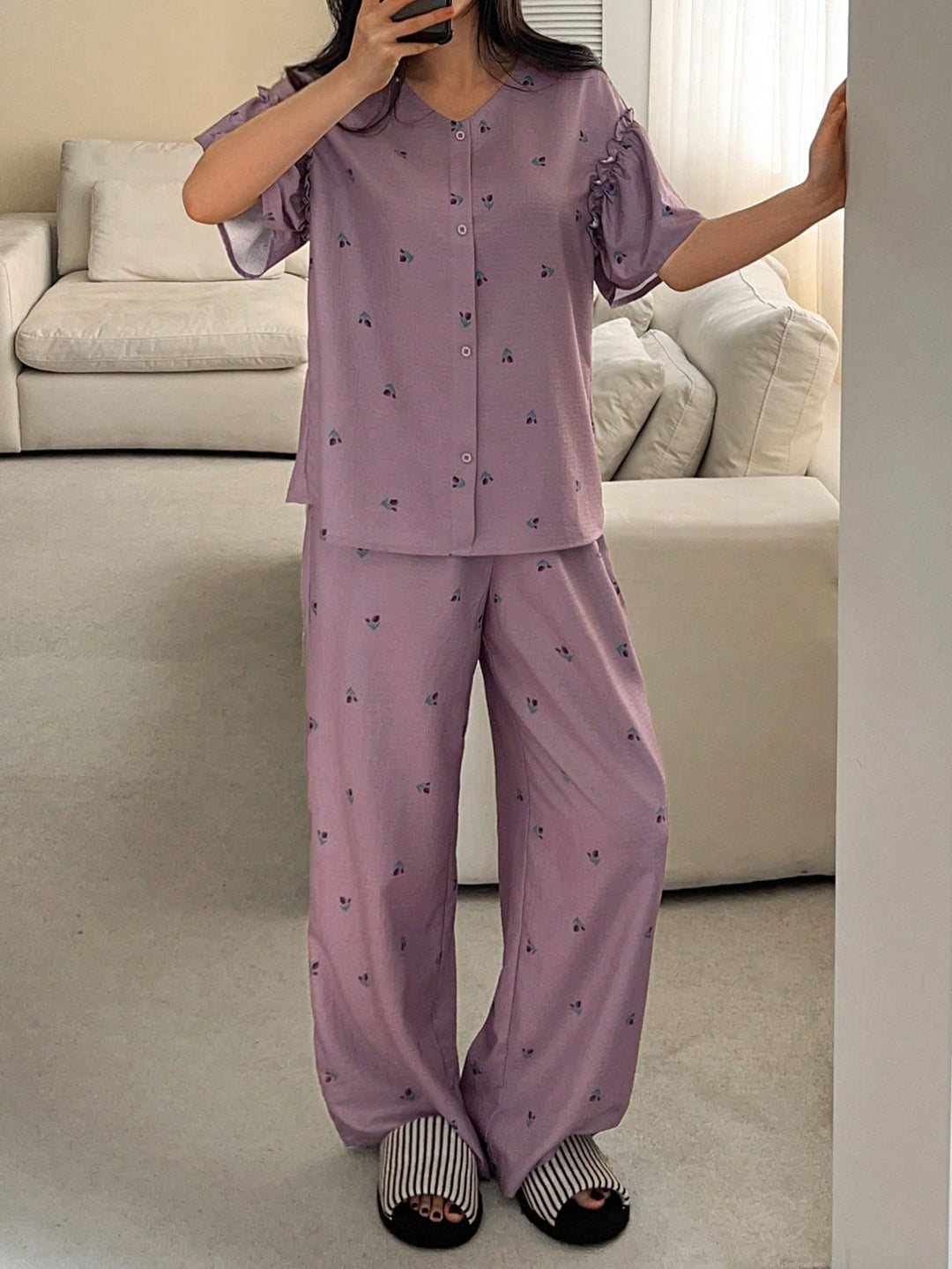 Pijama SHEIN, mov