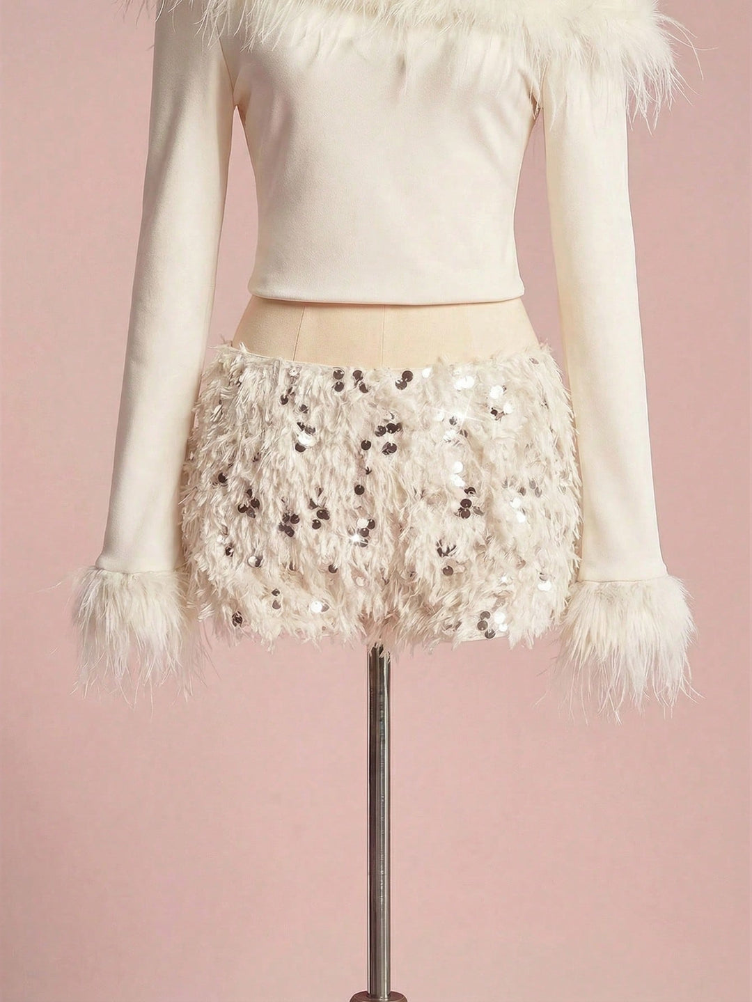 Pantaloni scurți SHEIN, bej